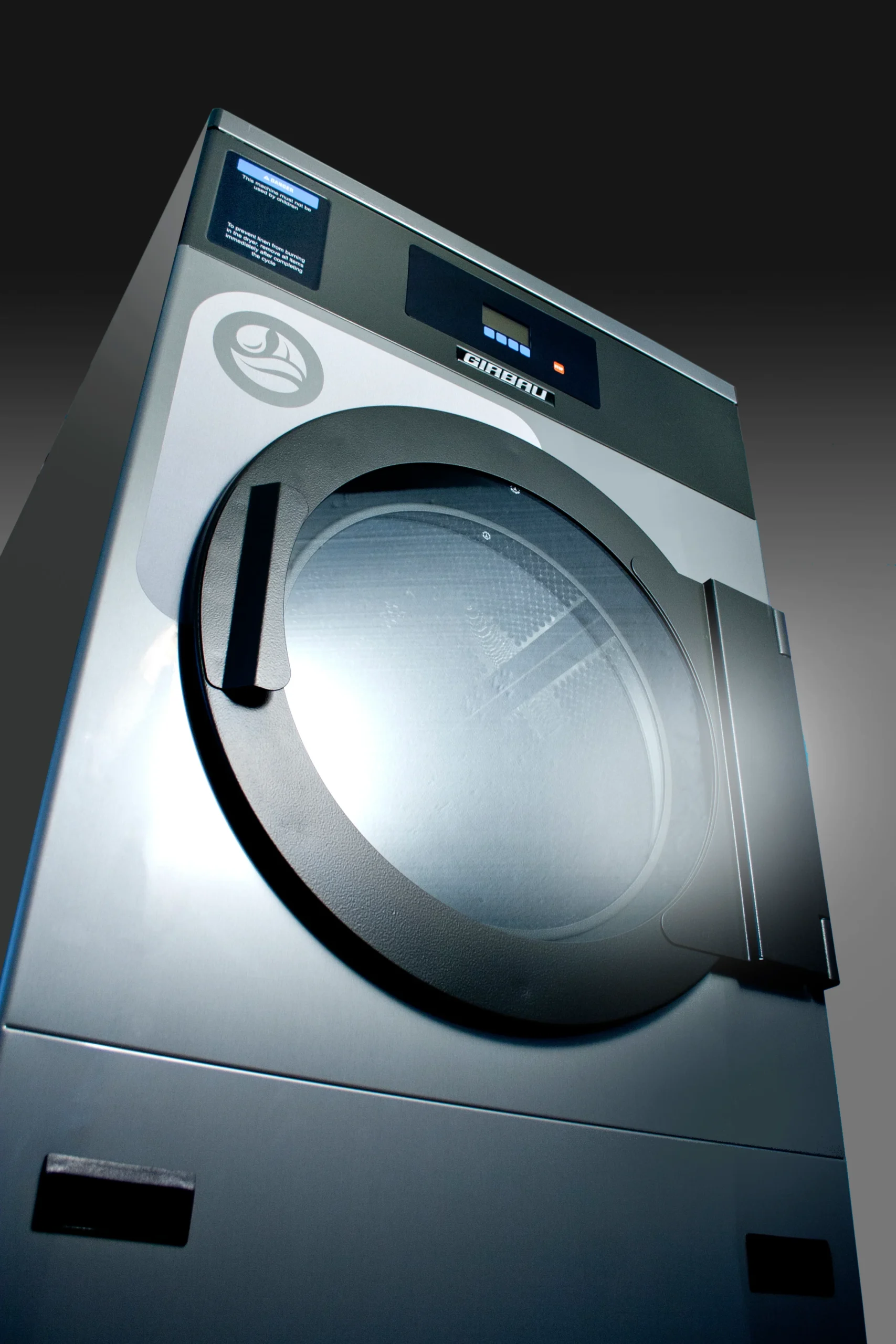 Transflow system, which combines axial and radial flow for maximum penetration between garments.