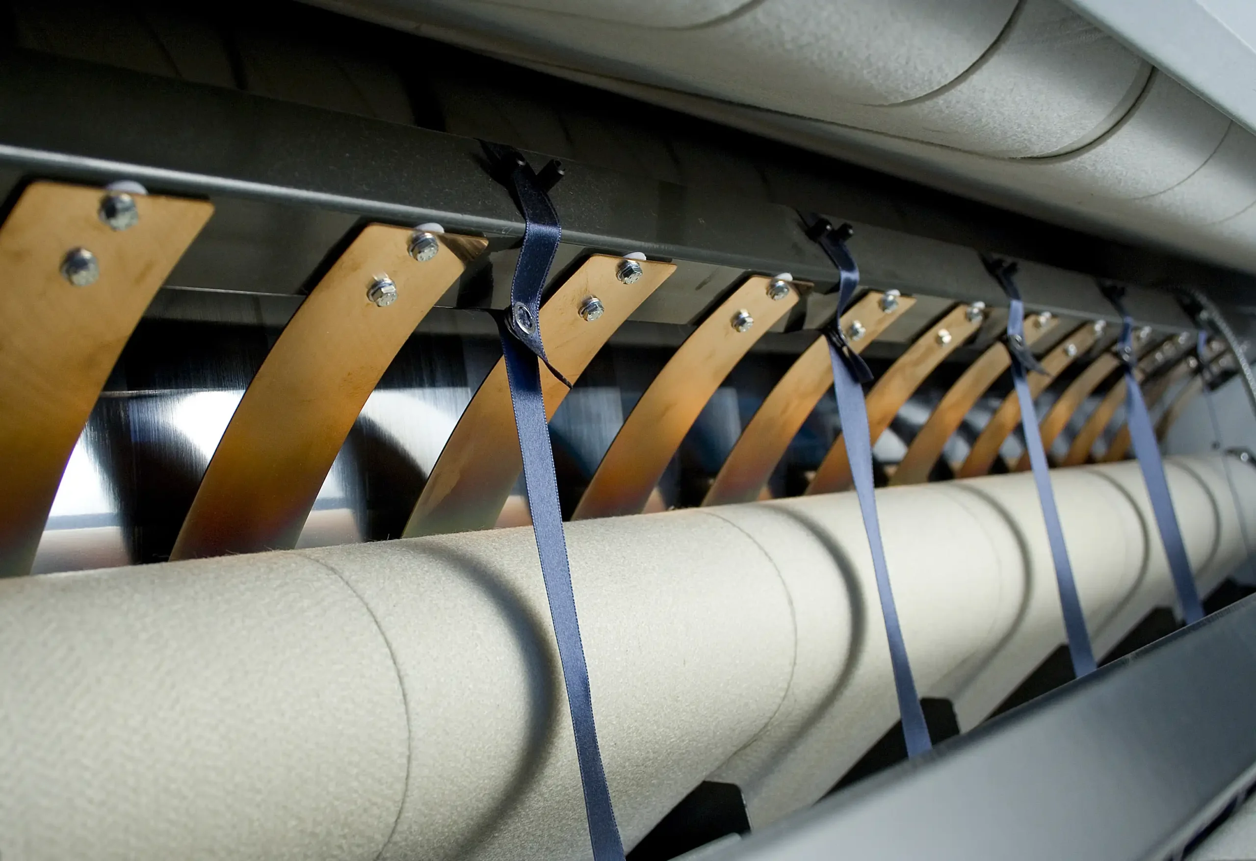 Uniform, high-quality ironing thanks to the patented kinematic tensioning system