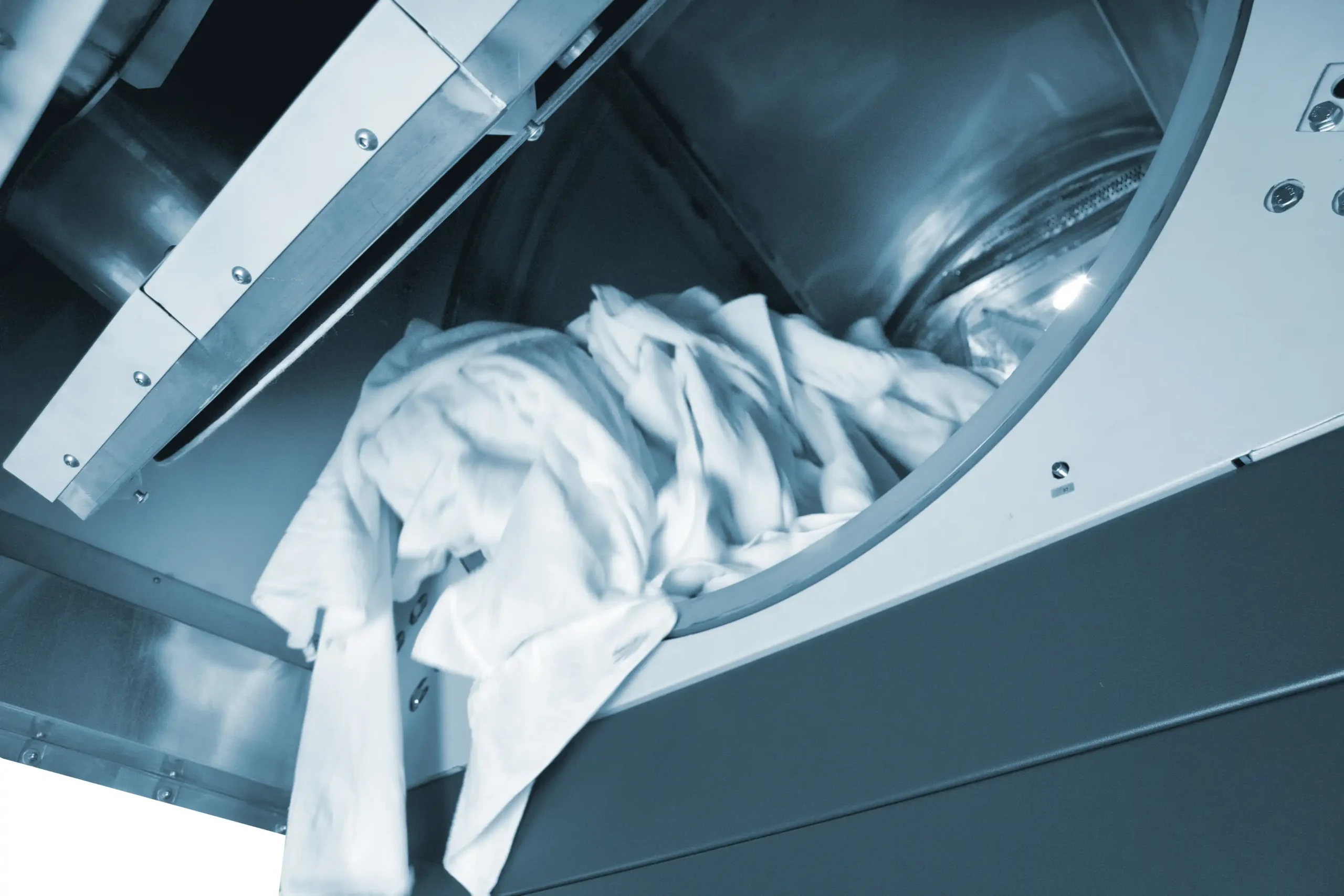 Up to 135 kg of dry linen per cycle