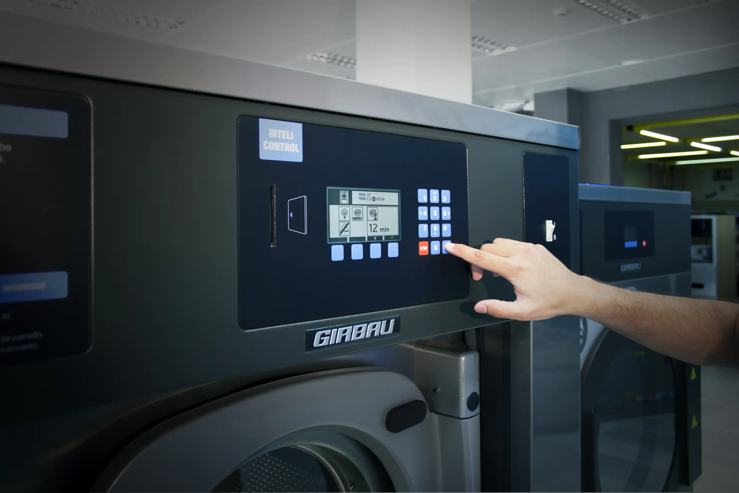 Inteli control with over 99 programs and unlimited phases per program.