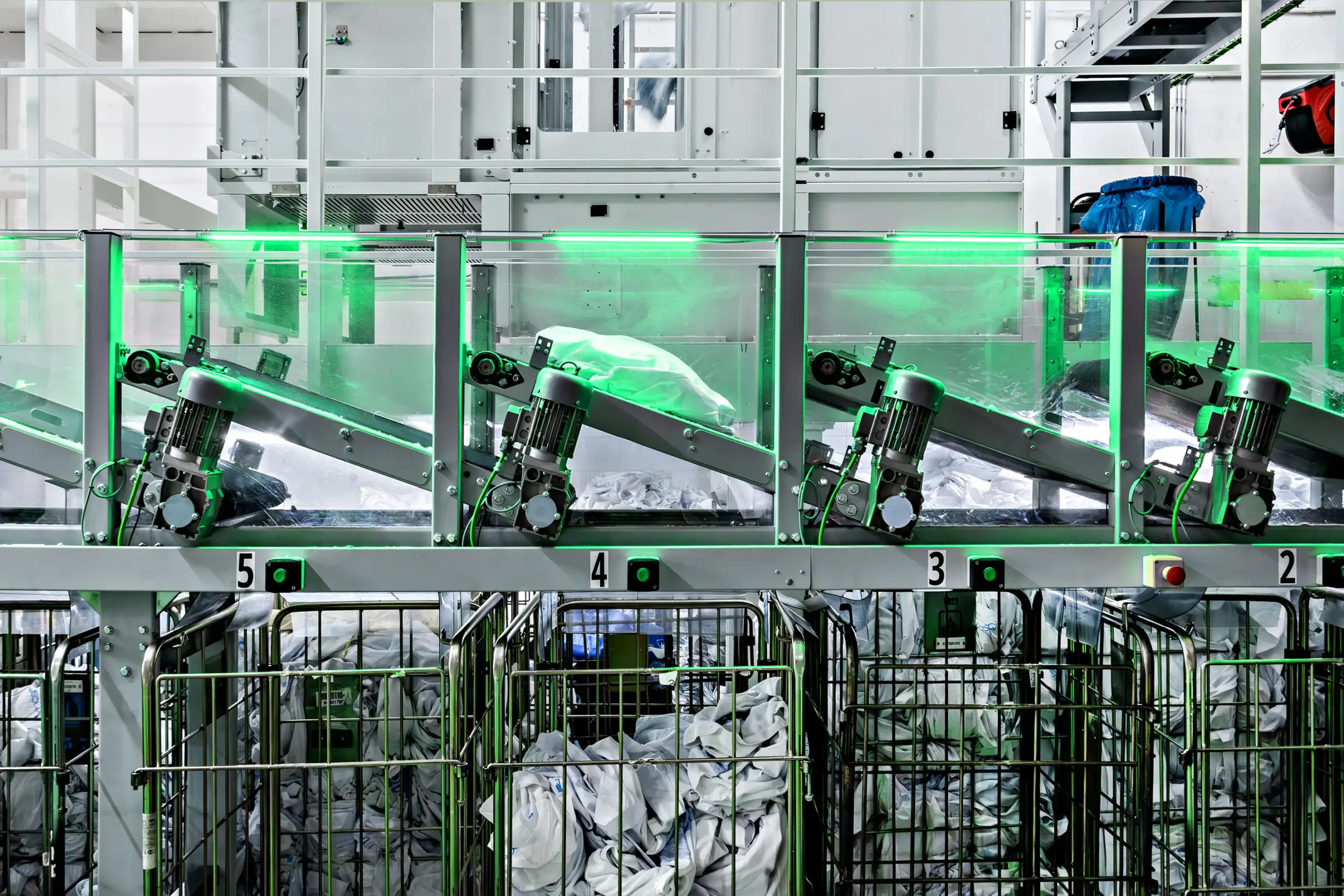 Flexible configurations to suit every type of laundry facility