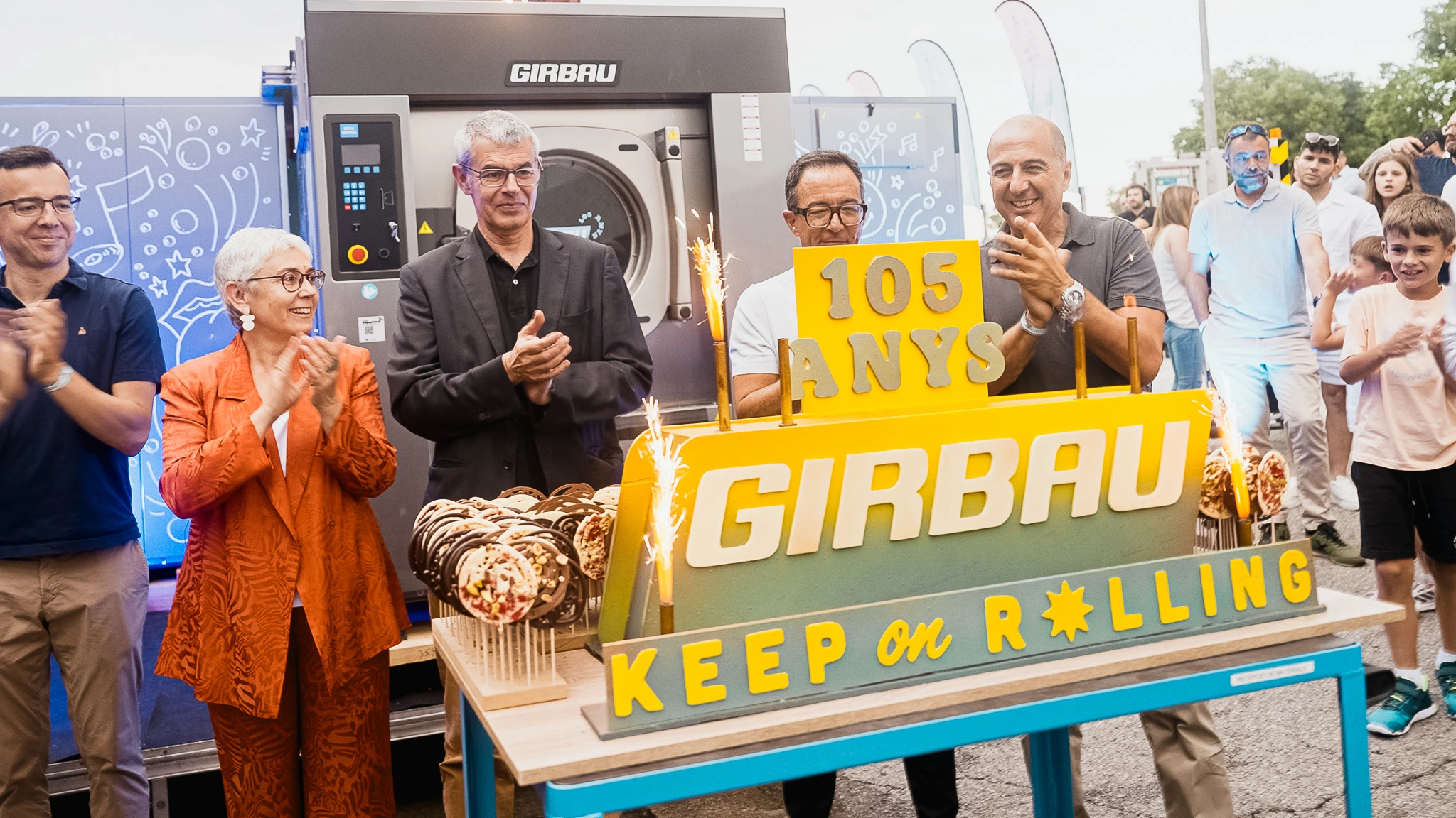 Pastís de celebració 105 anys Girbau amb la direcció general