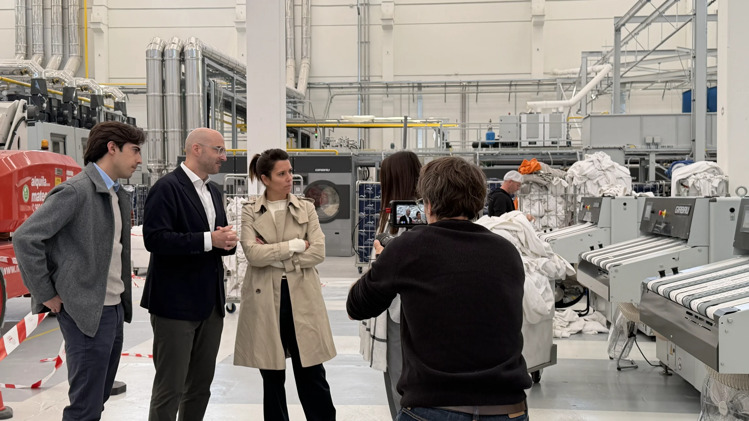 Soluzione integrale di lavanderia: innovazione, efficienza e rendimento