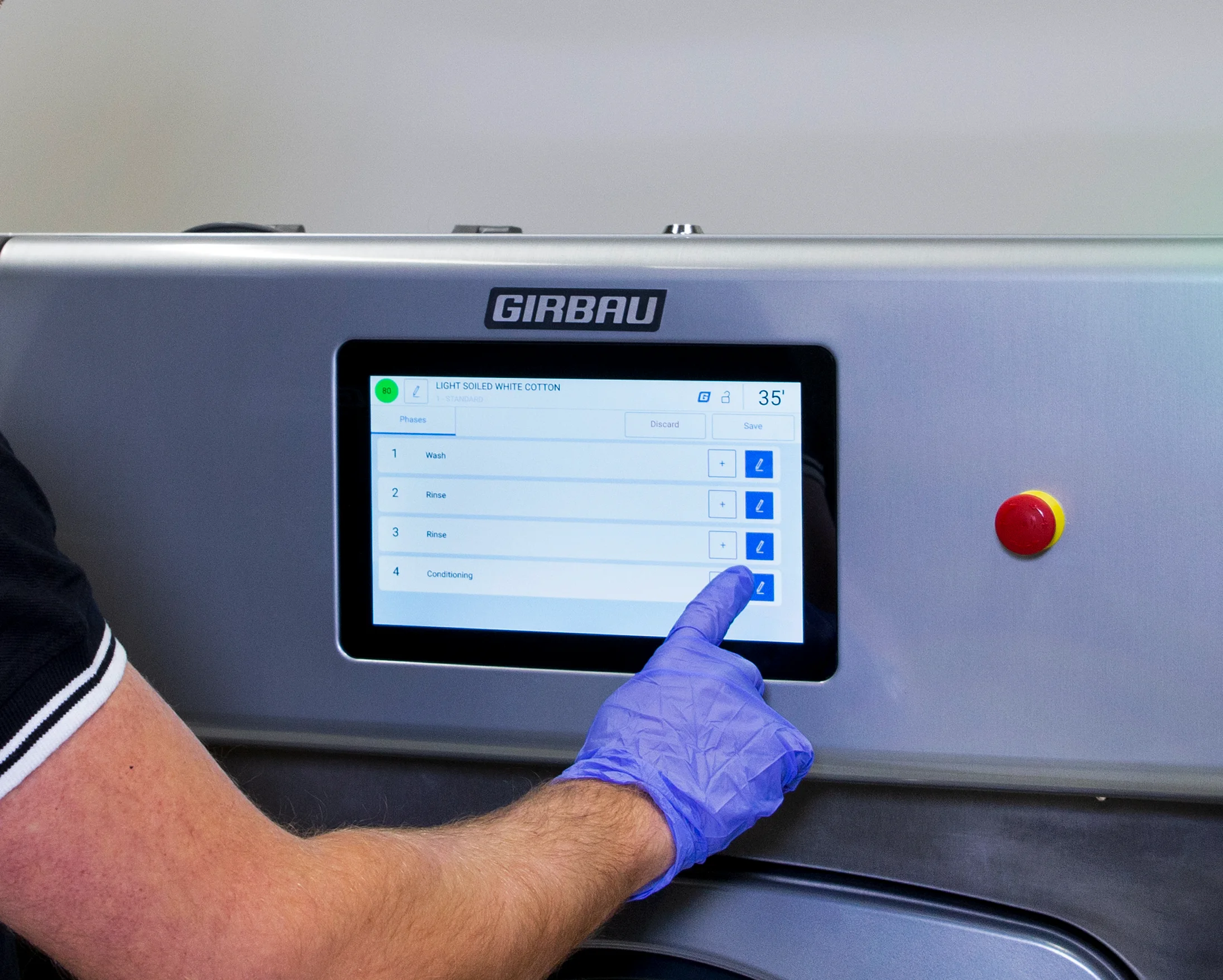 Tela touch de 10'', à prova d’água e de alta resistência.