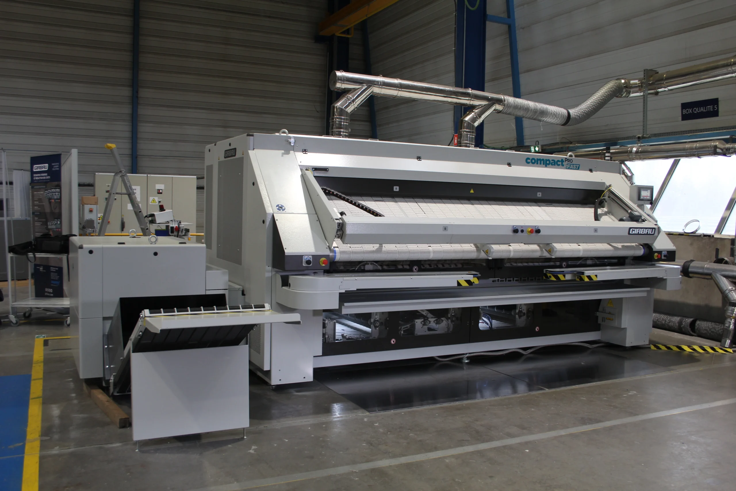 5 functions in one machine: feeding, drying, ironing, folding and stacking