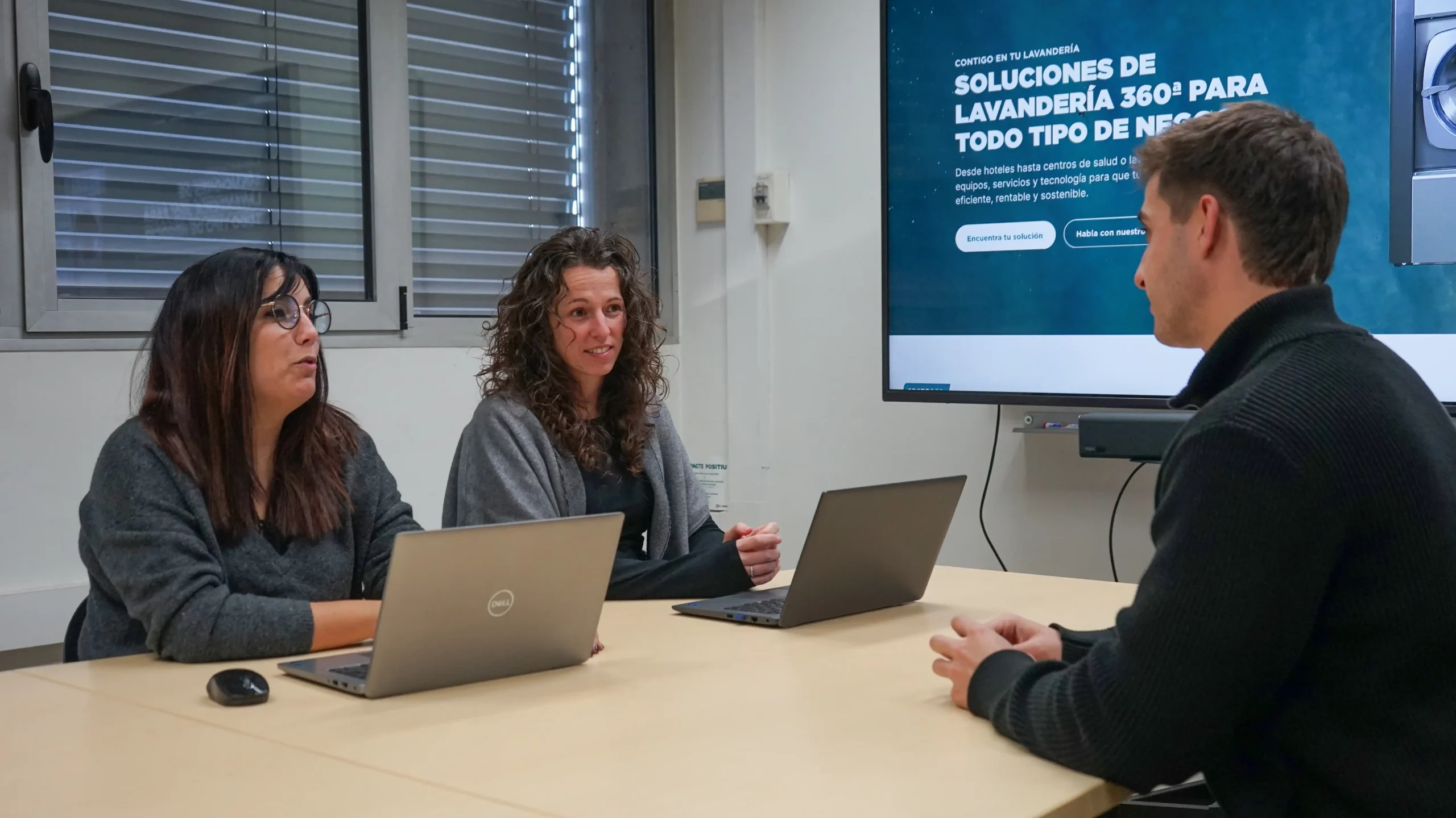 Person being interviewed in a professional setting, symbolizing Girbau’s recruitment process and opportunities to join the team for future job openings.